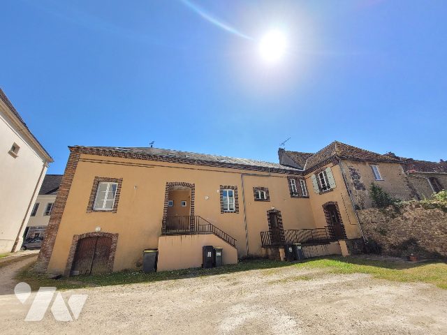 Immeuble 290 m² · à Thiron-Gardais · 290 m² · 250 000 €