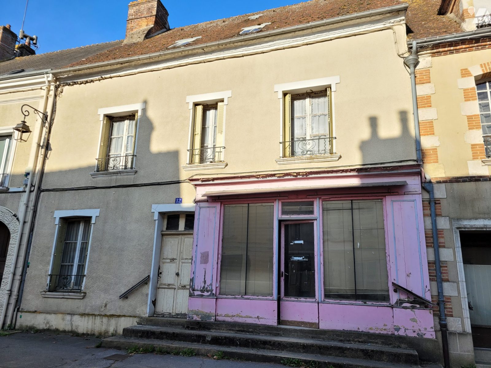 Maison 8 pièces 220 m² · à Longny les Villages · 220 m² · 65 000 €
