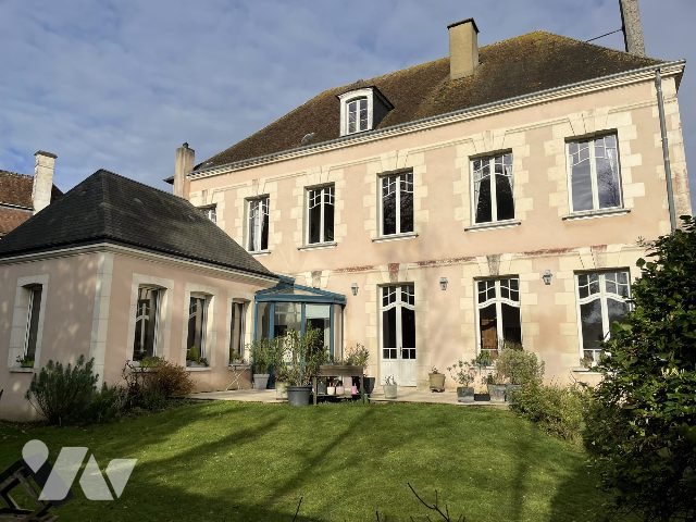 Maison 10 pièces 308 m² · à Mortagne-au-Perche · 308,3 m² · 720 000 €