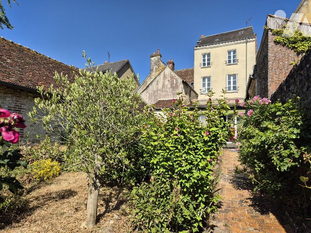 Maison 5 pièces 159 m² · à Mortagne-au-Perche · 158,6 m² · 220 000 €