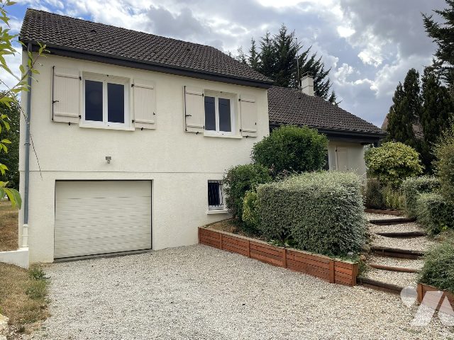 Maison 6 pièces 98 m² · à Mortagne-au-Perche · 97,9 m² · 190 000 €