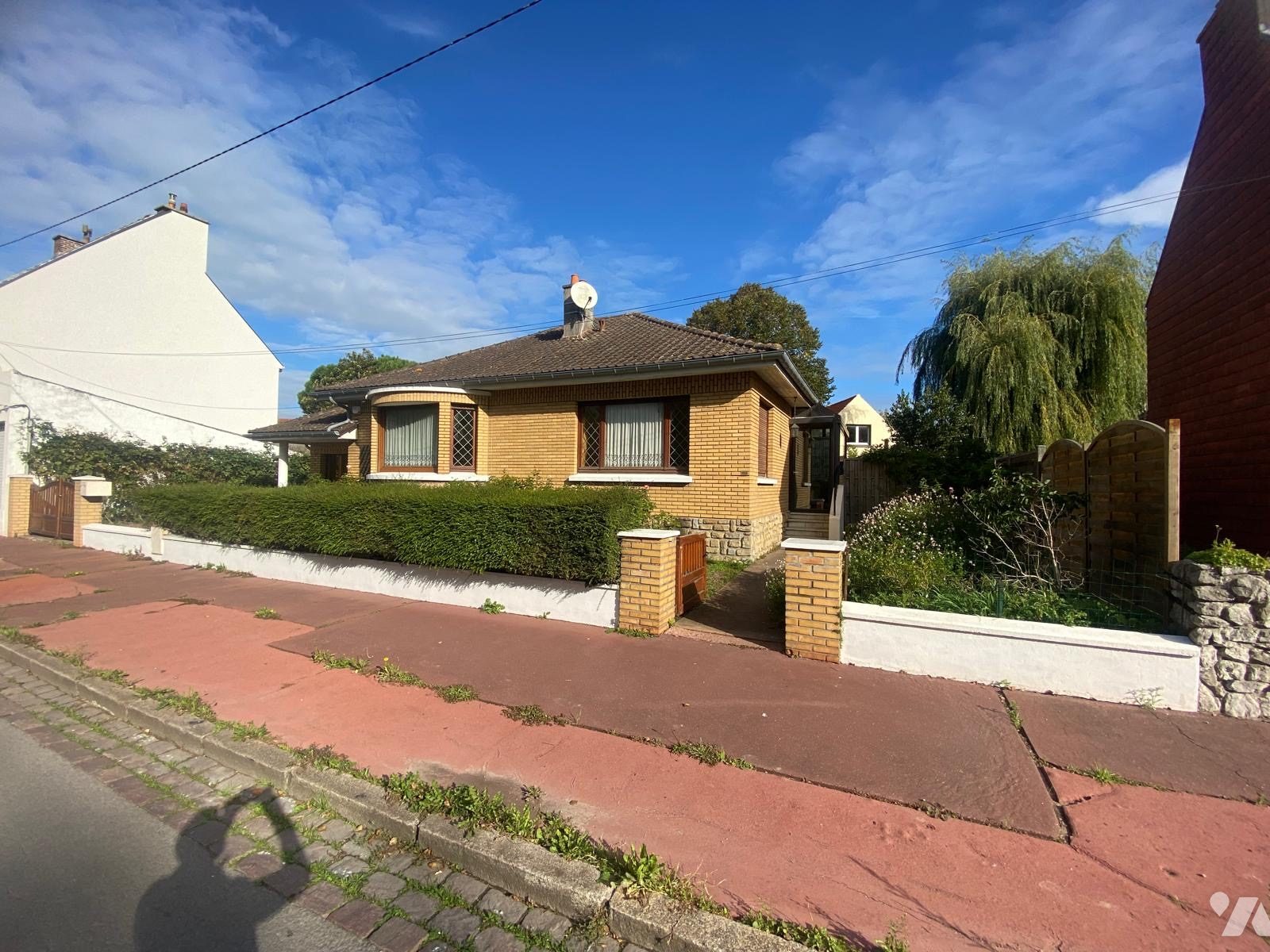 Maison 3 pièces 100 m² · à Calais · 100 m² · 160 000 €