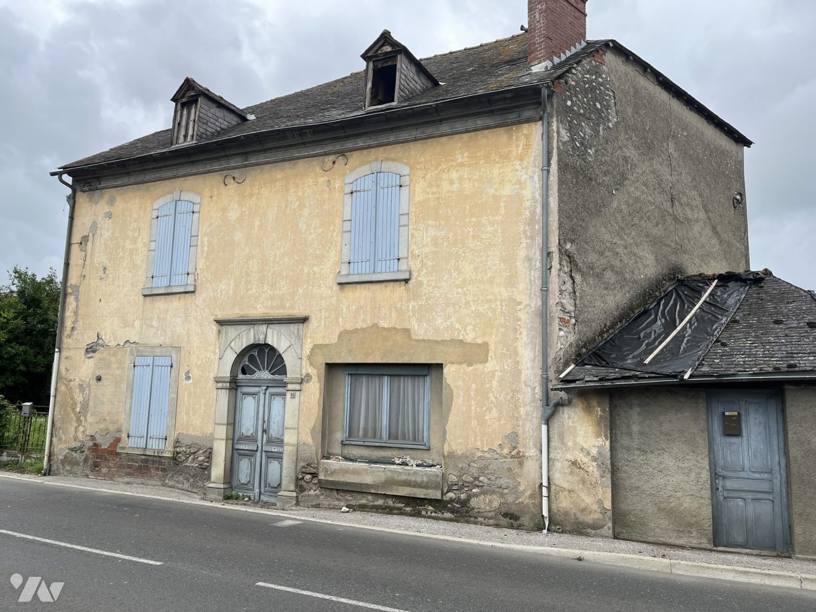 Maison 8 pièces 170 m² · à Horgues · 170 m² · 55 000 €