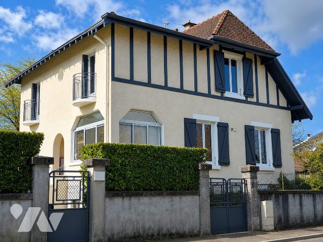 Maison 6 pièces 150 m² · à Chambéry · 150 m² · 700 000 €