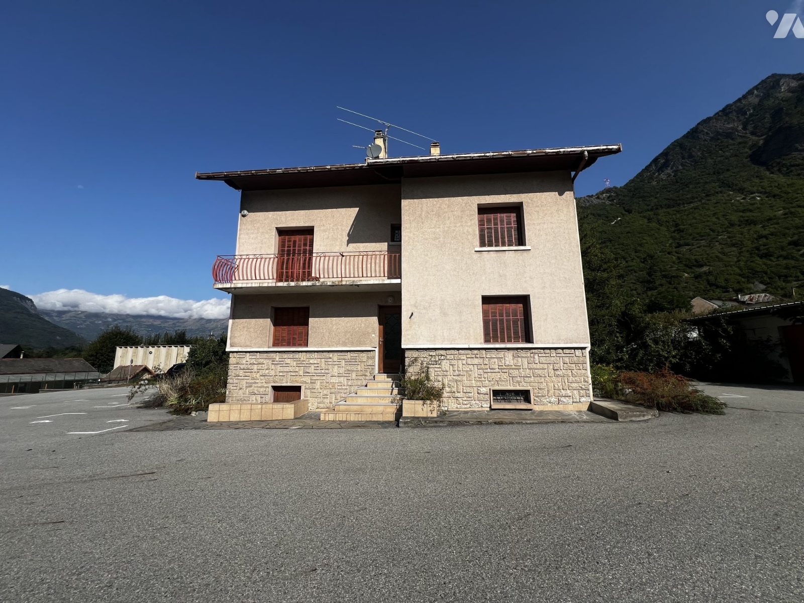 VENTE immeuble-ST JULIEN MONT DENIS (73)