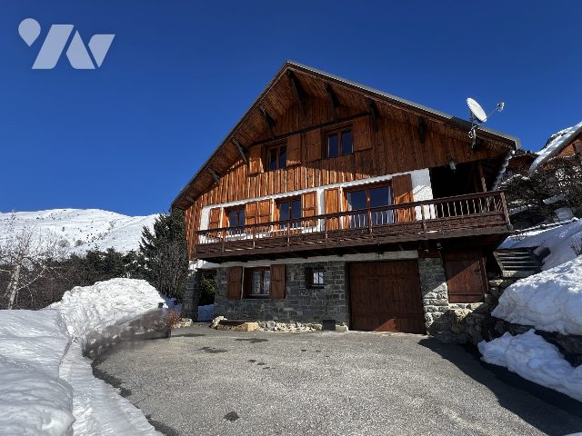Maison 8 pièces 123 m² · à Saint-Jean-d'Arves · 122,5 m² · 771 800 €