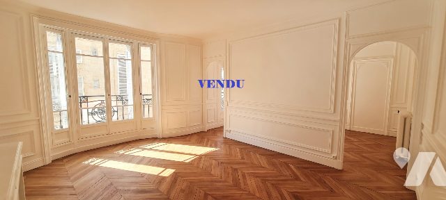 Vente - Appartement - PARIS 7 - 2 pièces - VA2115-77004