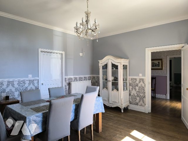 Maison 8 pièces 264 m² · à Saint-Coutant · 264 m² · 379 000 €