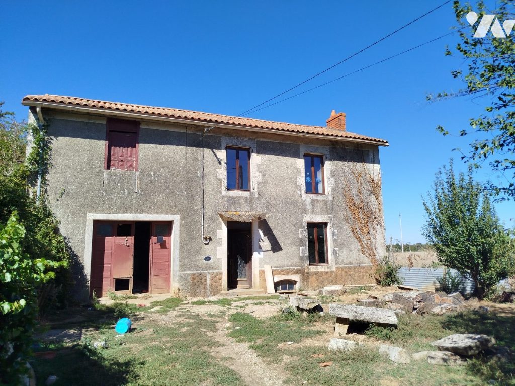 Maison 4 pièces 70 m² · à Limalonges · 70 m² · 55 000 €