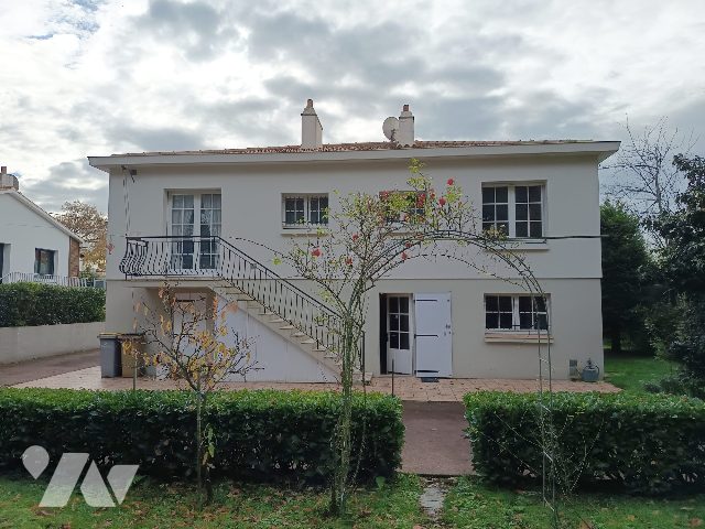 Maison 5 pièces 167 m² · à Challans · 167 m² · 250 000 €