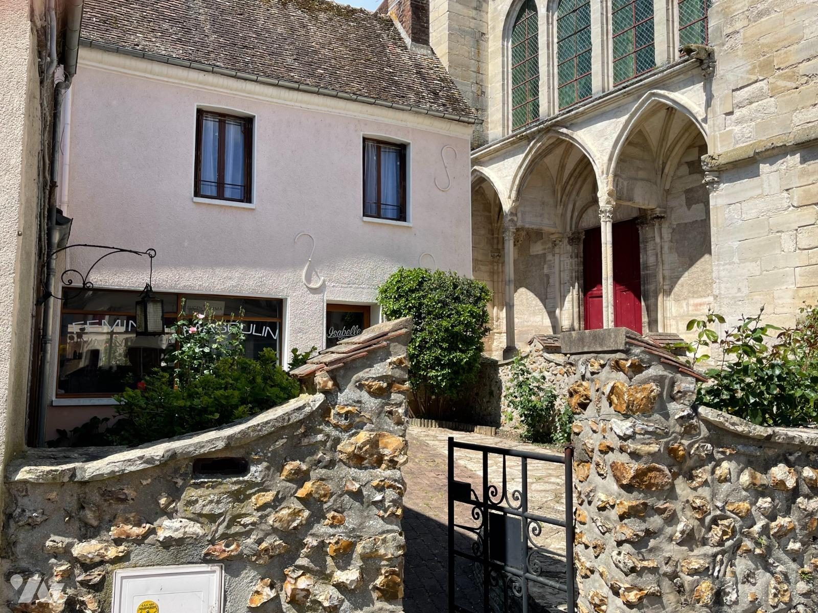 Maison 130m² — Saint-Julien-du-Sault