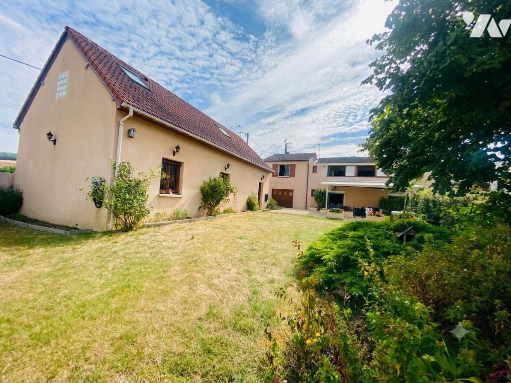 Maison 242m² — Véron