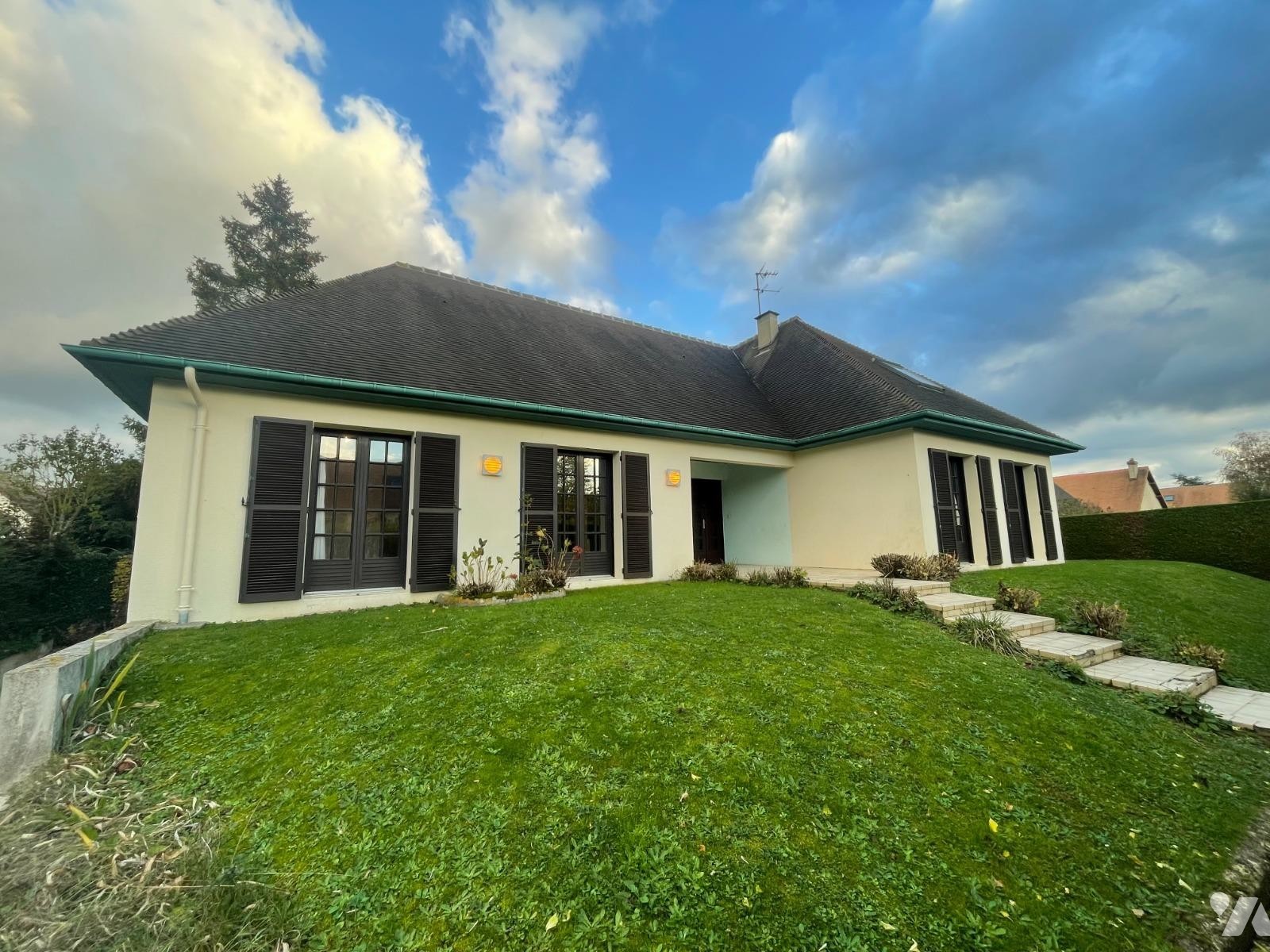 Maison 8 pièces 210 m² · à Biéville-Beuville · 210 m² · 418 000 €