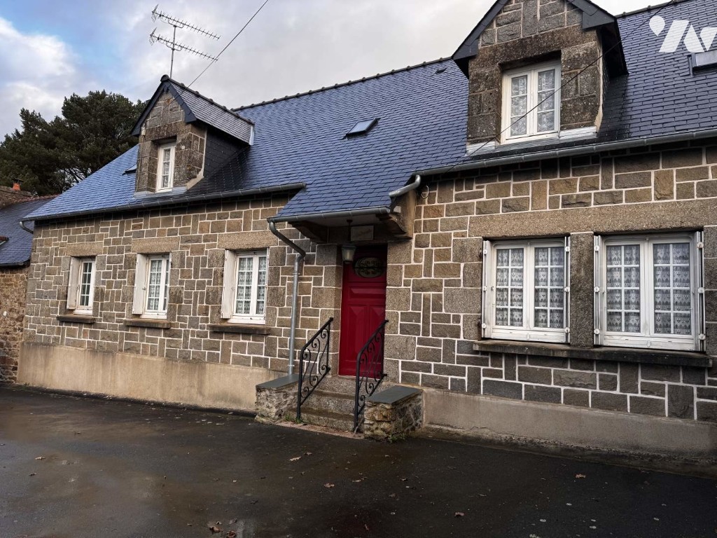 Maison 5 pièces 134 m² · à Saint-Brandan · 134 m² · 75 000 €