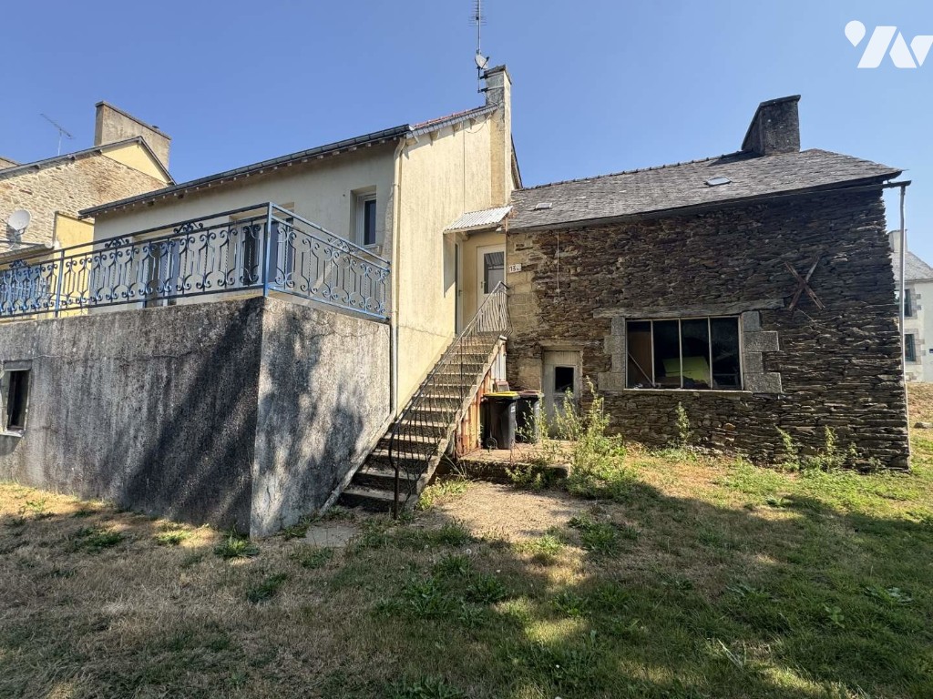 Maison 4 pièces 110 m² · à Saint-Caradec · 110 m² · 72 000 €