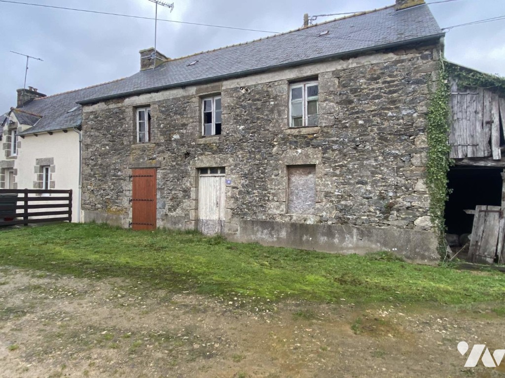 Maison 1 pièce 90 m² · à Le Mené · 90 m² · 28 000 €