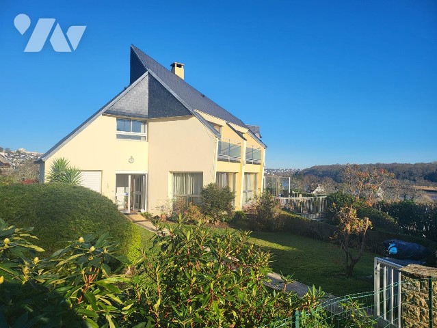 Maison 9 pièces 161 m² · à Quimper · 161 m² · 390 000 €