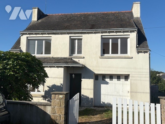 Maison 5 pièces 114 m² · à Plonéour-Lanvern · 114,2 m² · 170 000 €