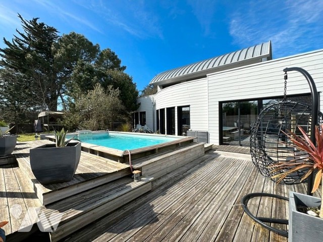 Maison 10 pièces 312 m² · à Agon-Coutainville · 312 m² · 950 000 €