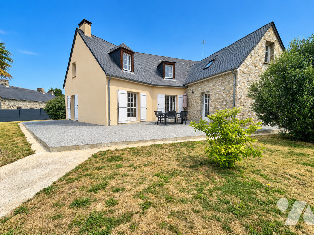 Maison 6 pièces 189 m² · à Gouville-sur-Mer · 189 m² · 470 000 €