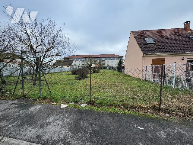 Terrain 1154 m² · à Ribécourt-Dreslincourt · 1 154 m² · 80 000 €
