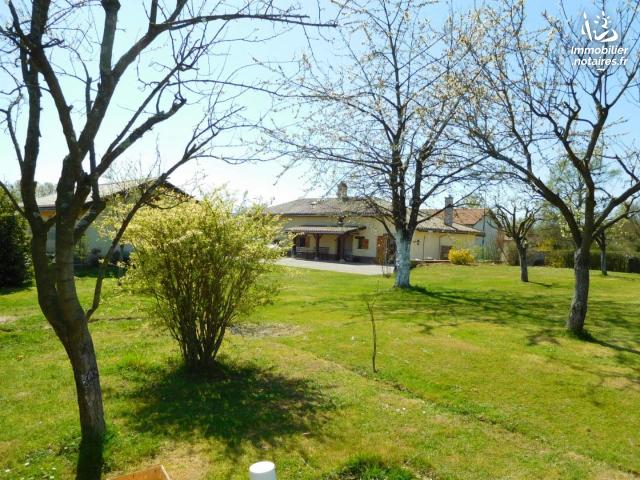 Vente - Maison - Vonnas - 162.00m² - 5 pièces - Ref : 008/2134
