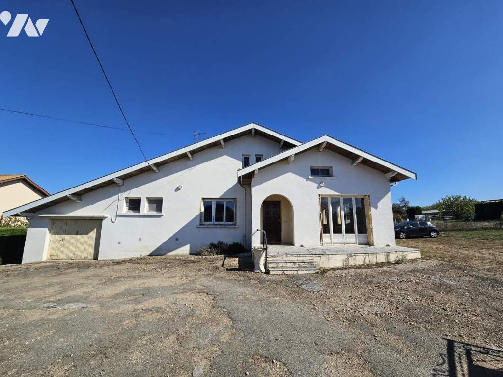 Maison 5 pièces 114 m² · à Feillens · 113,6 m² · 180 000 €