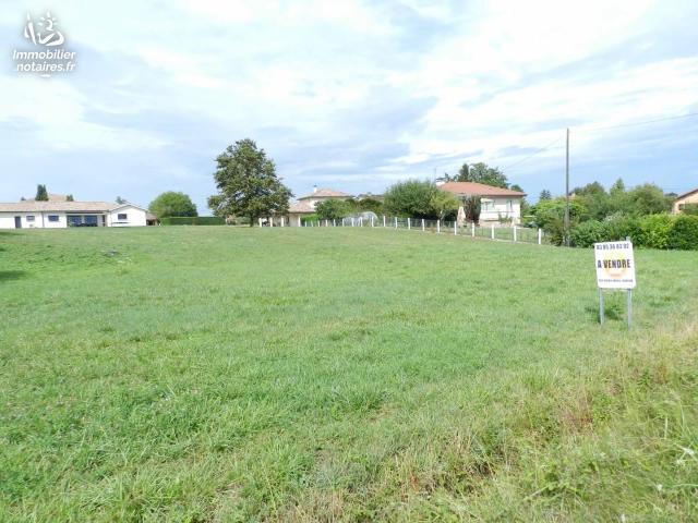 Vente - Terrain à bâtir - Bâgé-la-Ville - 2139.00m² - Ref : 008/2092
