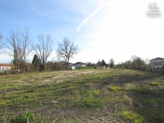 Vente - Terrain à bâtir - Mézériat - 1241.00m² - Ref : 065/879