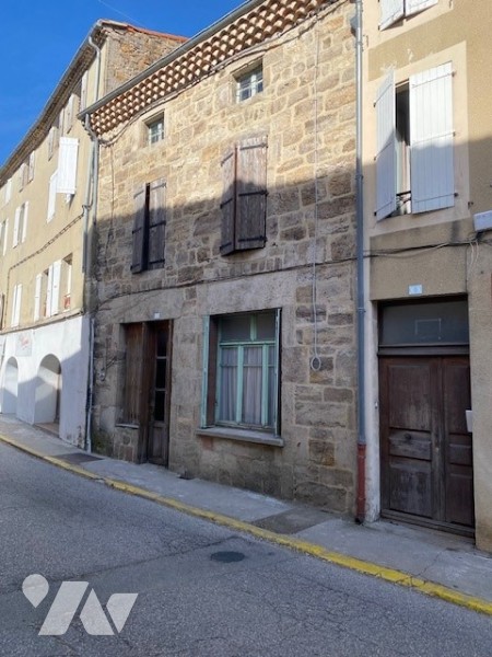Immeuble 250 m² · à Vernoux-en-Vivarais · 250 m² · 131 000 €