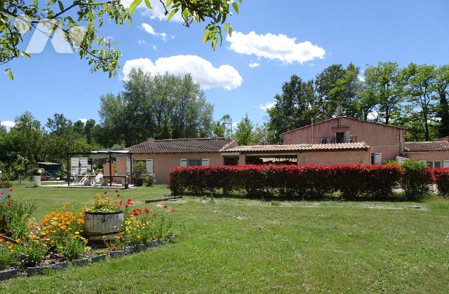 Maison 9 pièces 190 m² · à Mérindol · 190 m² · 570 000 €