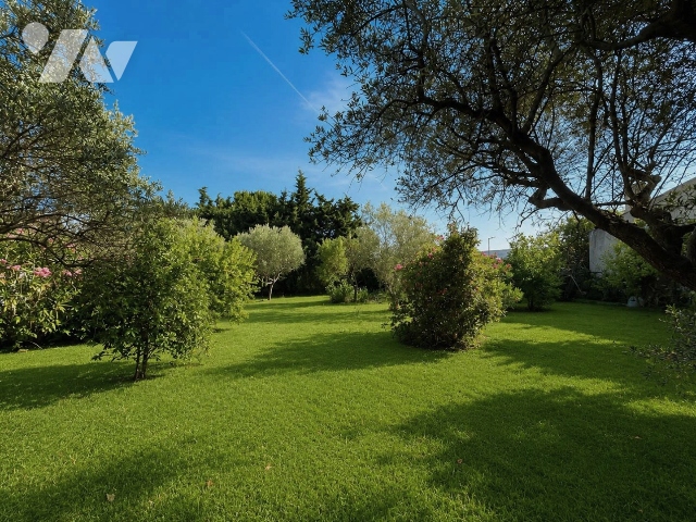 Terrain 642 m² · à Lançon-Provence · 642 m² · 210 000 €
