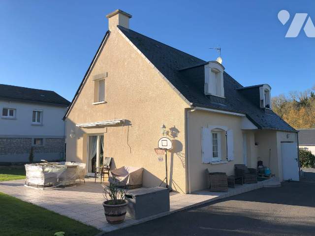 Maison 6 pièces 90 m² · à Port-en-Bessin-Huppain · 90 m² · 305 000 €