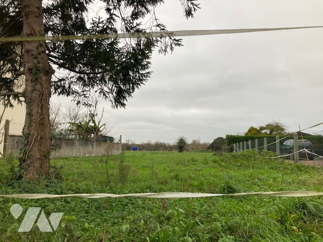 Terrain 270 m² · à Trévières · 270 m² · 60 000 €
