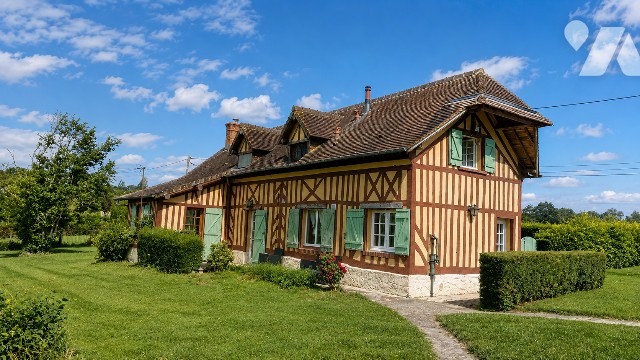 Maison 5 pièces 96 m² · à Saint-Jean-de-Livet · 96 m² · 220 000 €