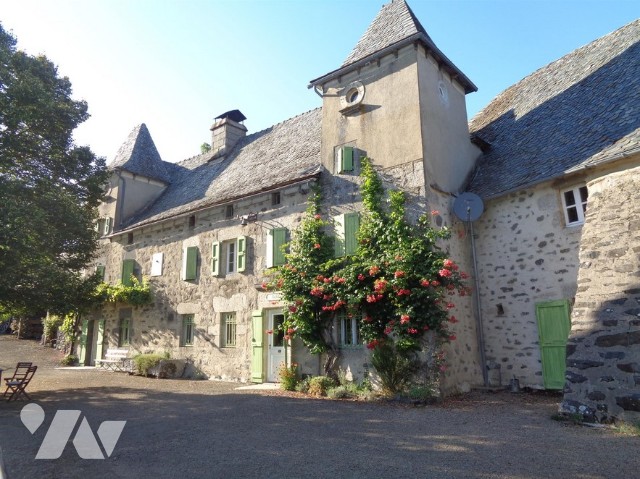 Maison 7 pièces 200 m² · à Argences en Aubrac · 200 m² · 500 000 €