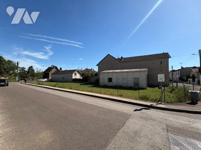 Terrain 633 m² · à Longvic · 633 m² · 140 000 €