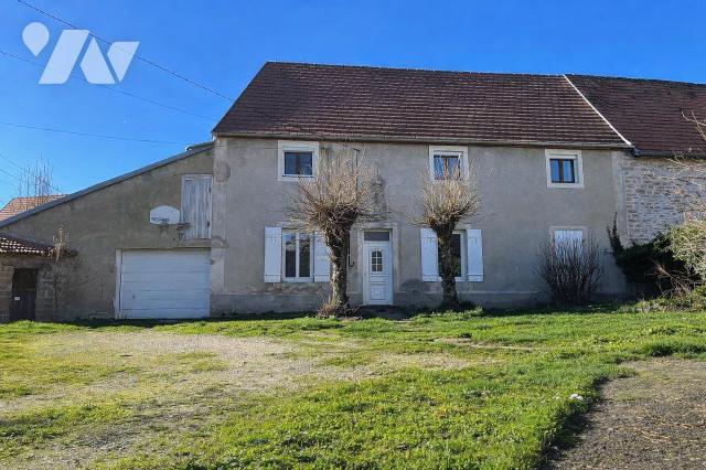 Maison 8 pièces 198 m² · à Vielverge · 198 m² · 100 000 €