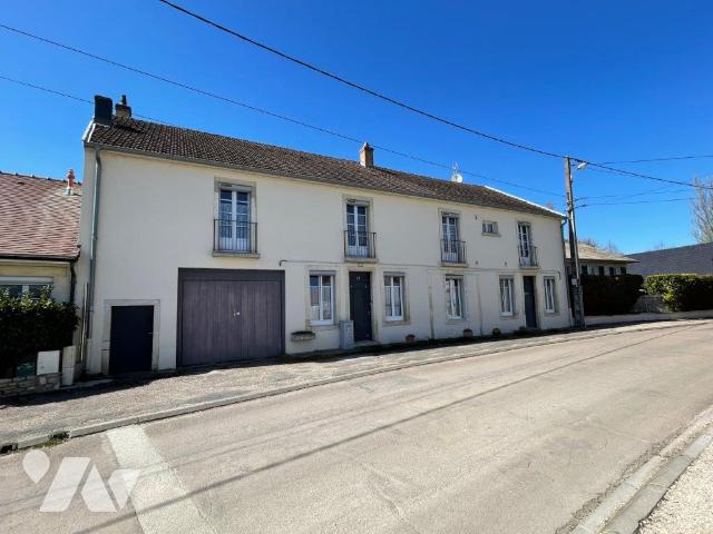 Maison 8 pièces 298 m² · à Arc-sur-Tille · 298 m² · 495 000 €