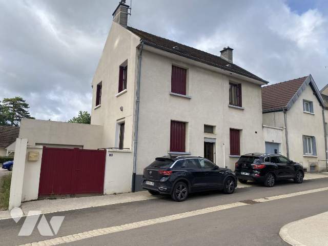 Maison 4 pièces 94 m² · à Couchey · 93,8 m² · 240 000 €