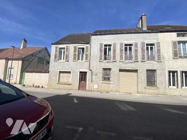 Maison 7 pièces 141 m² · à Nuits-Saint-Georges · 141 m² · 190 000 €