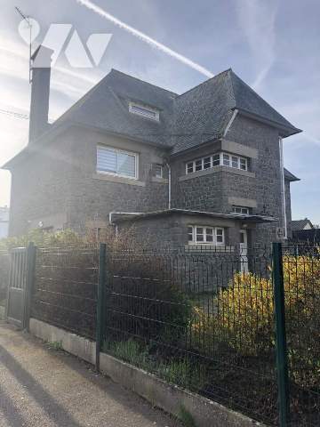 Maison 8 pièces 215 m² · à Saint-Brieuc · 215 m² · 330 000 €