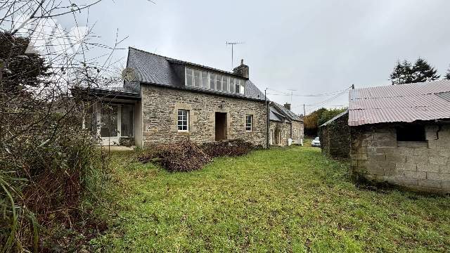 Maison 8 pièces 172 m² · à Bourbriac · 172 m² · 160 000 €