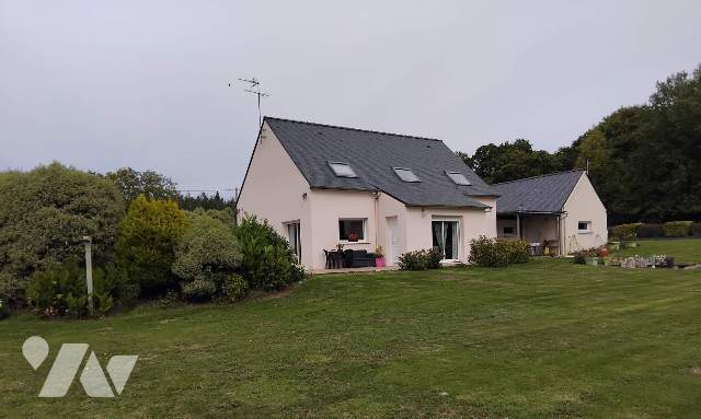 Vente - Maison / villa - TRESSIGNAUX - 146,79 m² - 8 pièces - 008/1922