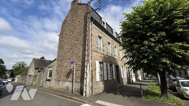 Maison 8 pièces 220 m² · à Guingamp · 220 m² · 330 000 €