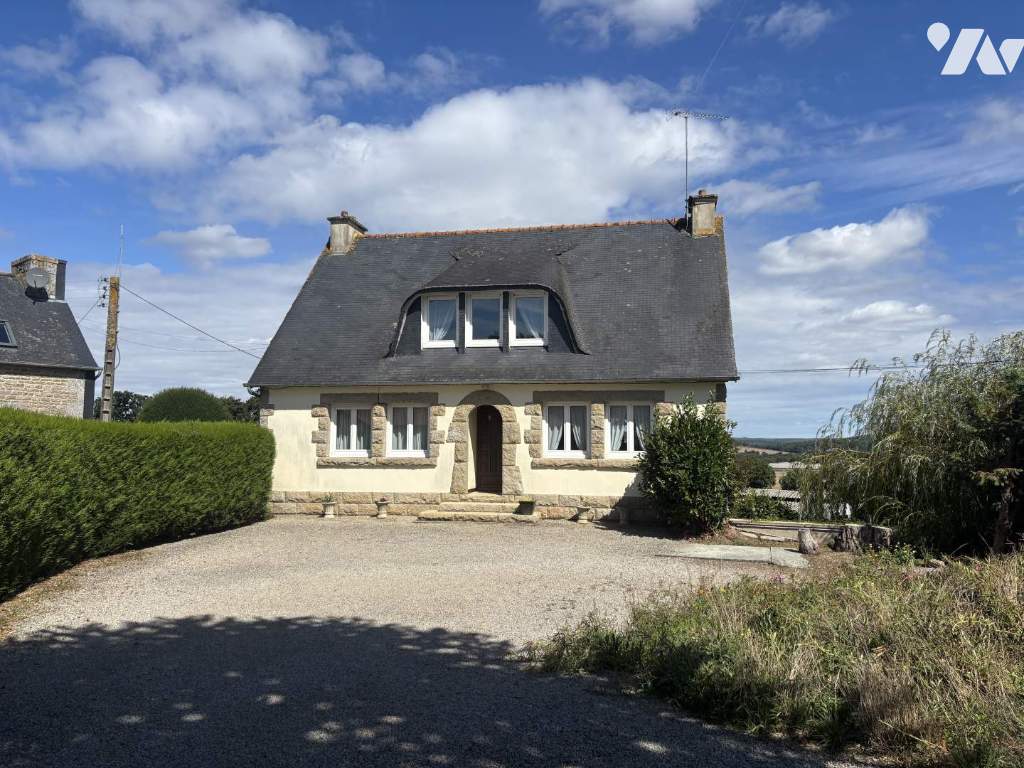 Maison 8 pièces 143 m² · à Plésidy · 143 m² · 160 000 €