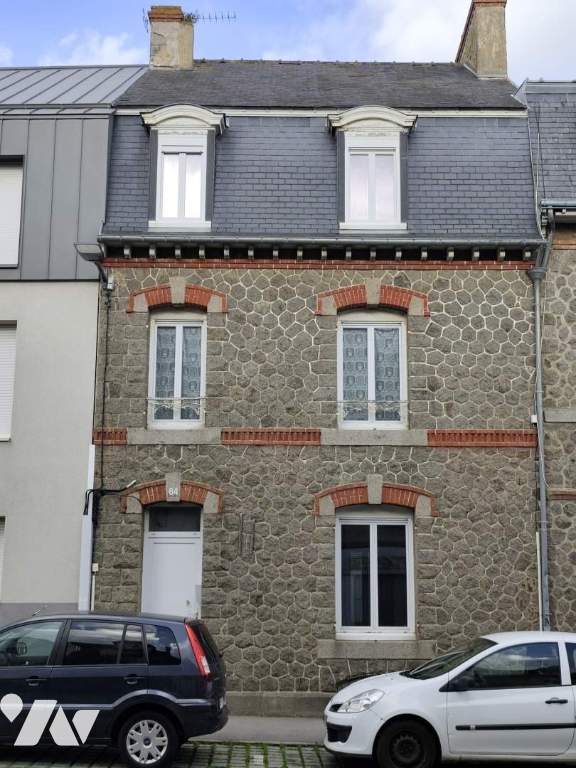 Immeuble 137 m² · à Saint-Brieuc · 137 m² · 270 000 €