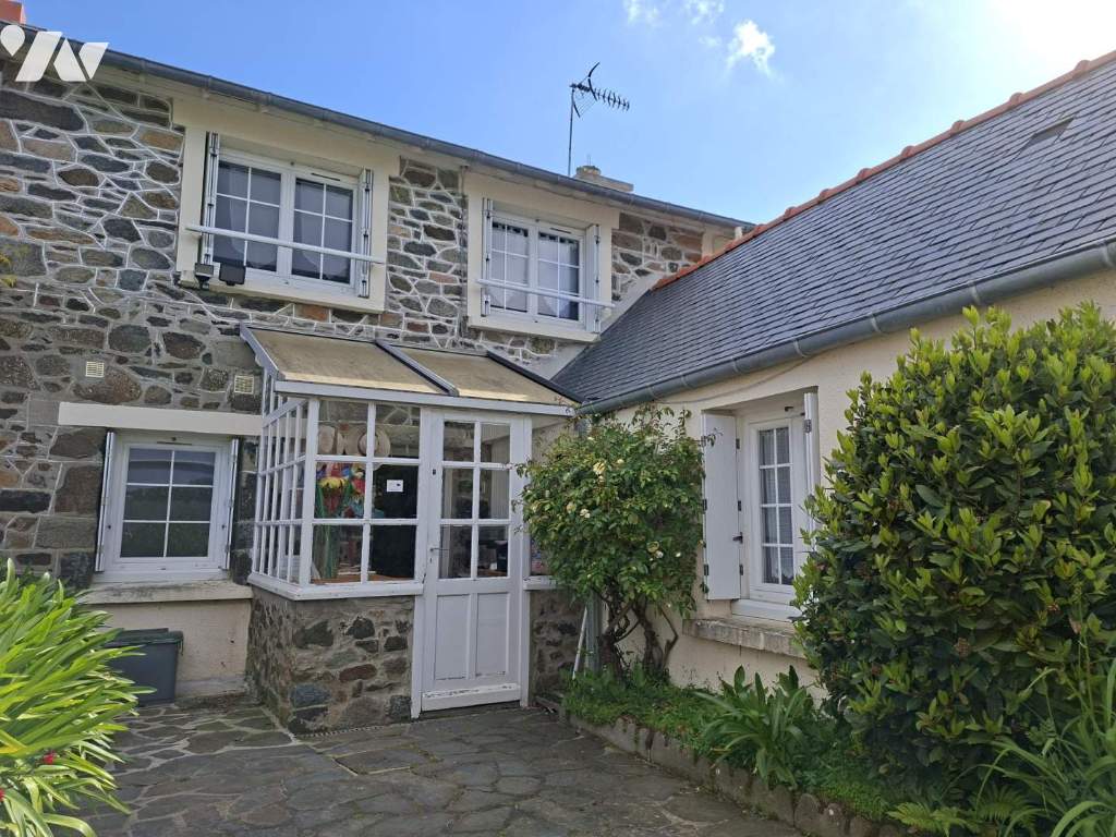 Maison 7 pièces 150 m² · à Tréveneuc · 150 m² · 365 000 €