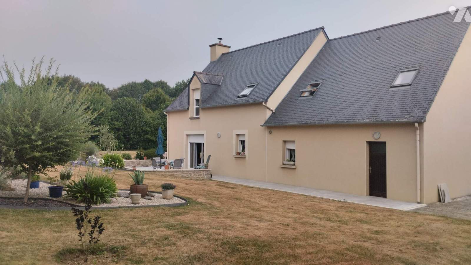 Maison 5 pièces 143 m² · à Saint-Juvat · 143 m² · 260 000 €