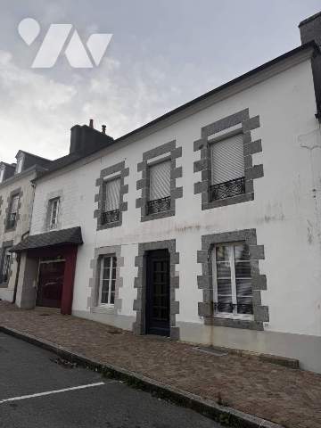Maison 6 pièces 217 m² · à Uzel · 217 m² · 142 900 €